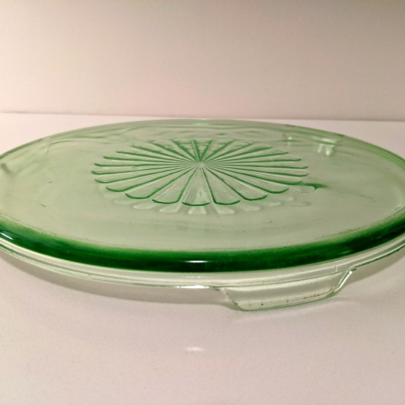 Vintage Green Vaseline Uranium Glass Cake Platter - Picture 2 of 8